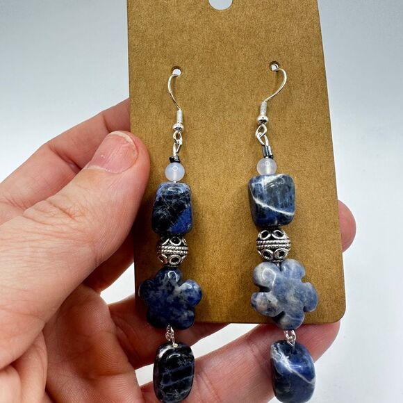3” dangle earrings with 925 hooks, sodalite, moonstone and silver toned beads! - Picture 12 of 15